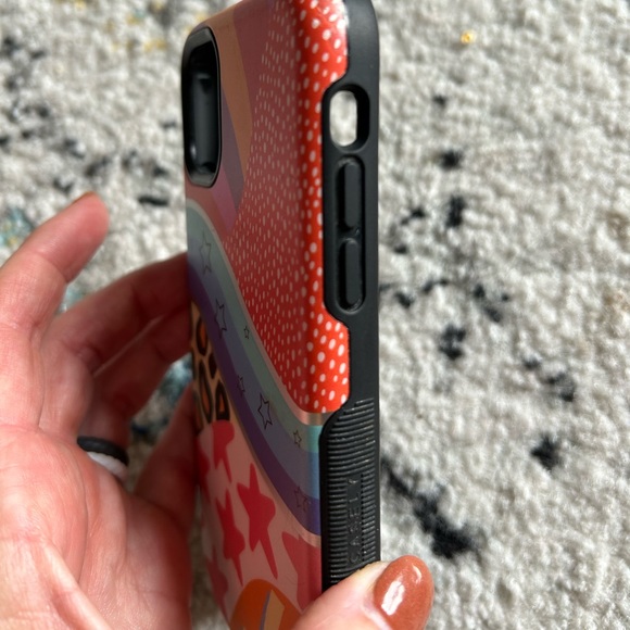 Casely Bold iPhone 11 case - Picture 2 of 6